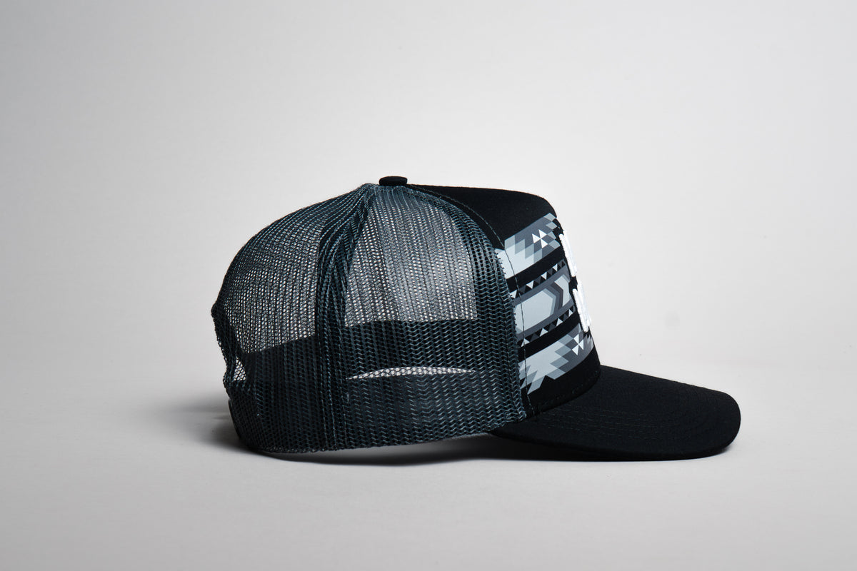 Mao&#39; Meno&#39; Black Tribal Print Cap